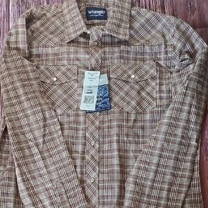Wrangler Men's Tan Plaid Button Down Shirt